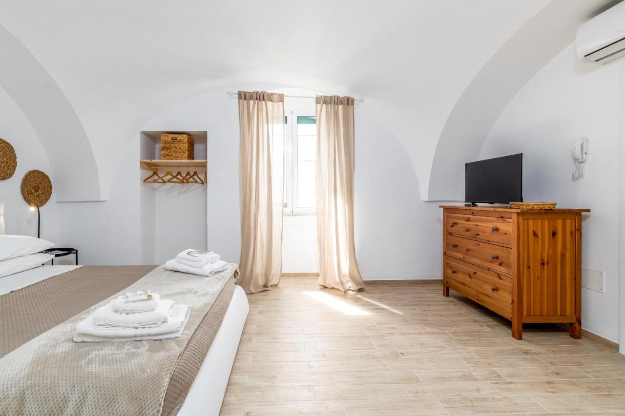 Palazzo Toselli Appartement Ostuni Buitenkant foto